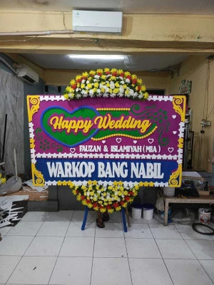 Papan Bunga di Pasekan